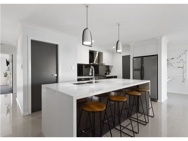 68 Forest Lane, Old Bar NSW 2430