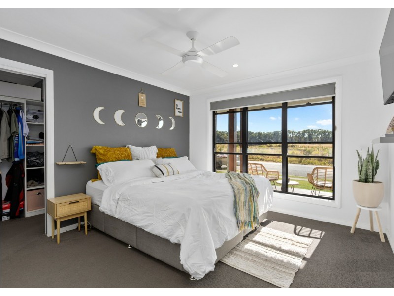 68 Forest Lane, Old Bar NSW 2430