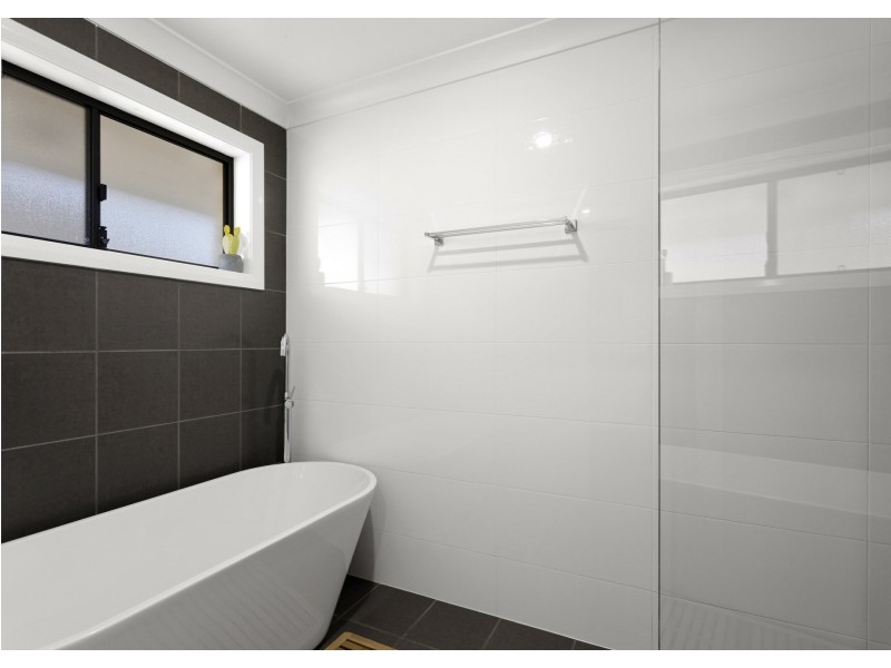 68 Forest Lane, Old Bar NSW 2430