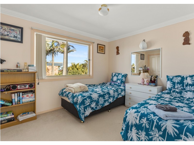 18 Ocean Drive, Wallabi Point NSW 2430