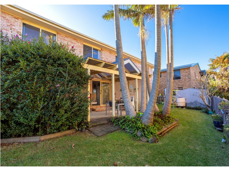 18 Ocean Drive, Wallabi Point NSW 2430