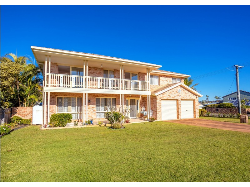 18 Ocean Drive, Wallabi Point NSW 2430