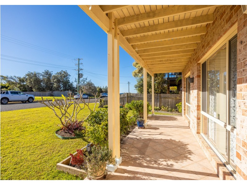 18 Ocean Drive, Wallabi Point NSW 2430