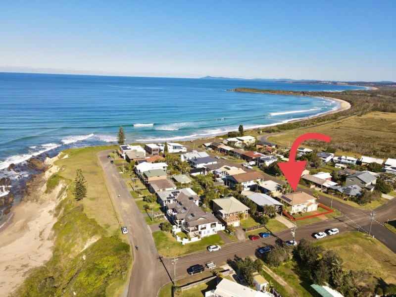 18 Ocean Drive, Wallabi Point NSW 2430