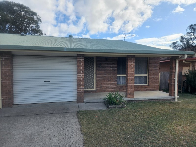 2/33 Gannet Crescent, Old Bar NSW 2430