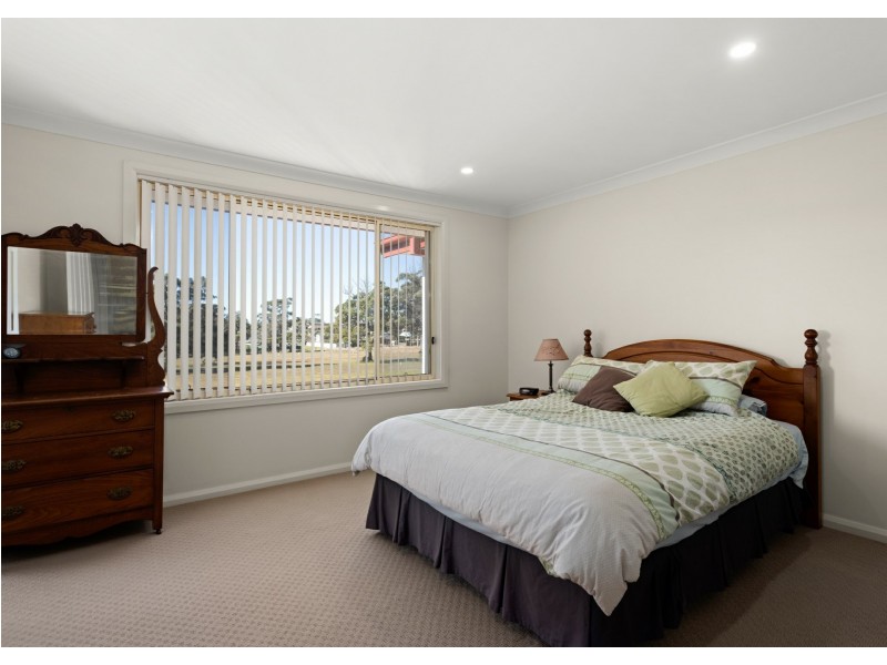 2/2 Mistral Place, Old Bar NSW 2430