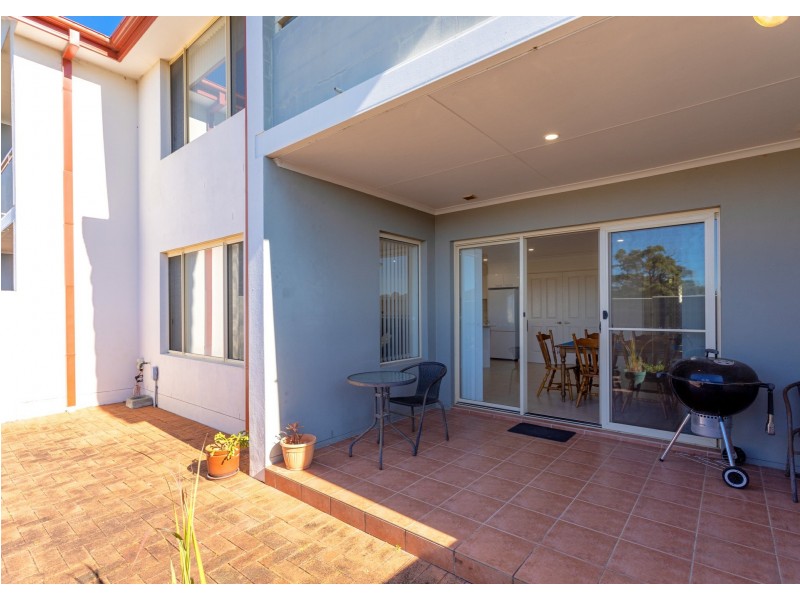 2/2 Mistral Place, Old Bar NSW 2430