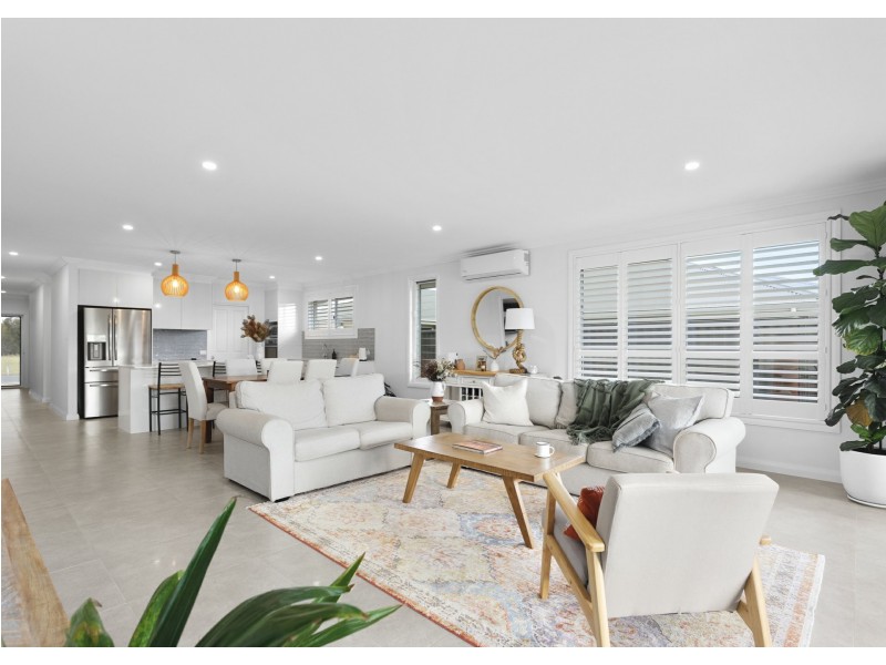 94 Albatross Way, Old Bar NSW 2430