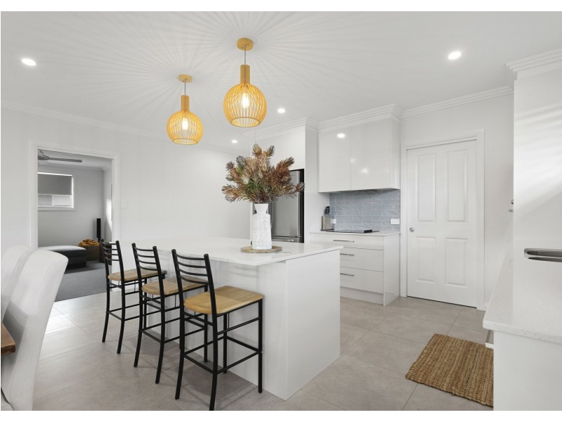 94 Albatross Way, Old Bar NSW 2430