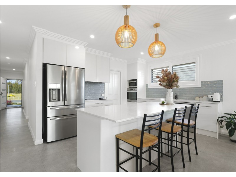 94 Albatross Way, Old Bar NSW 2430