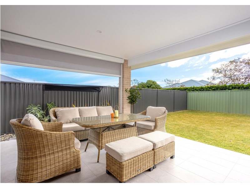 94 Albatross Way, Old Bar NSW 2430