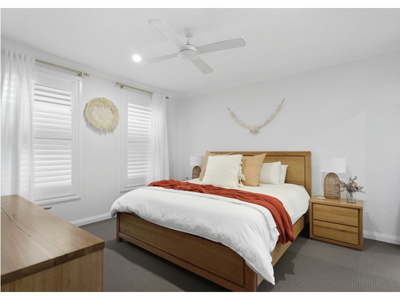 94 Albatross Way, Old Bar NSW 2430