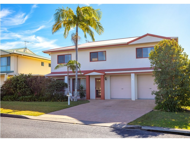 5 Banyula Drive, Old Bar NSW 2430