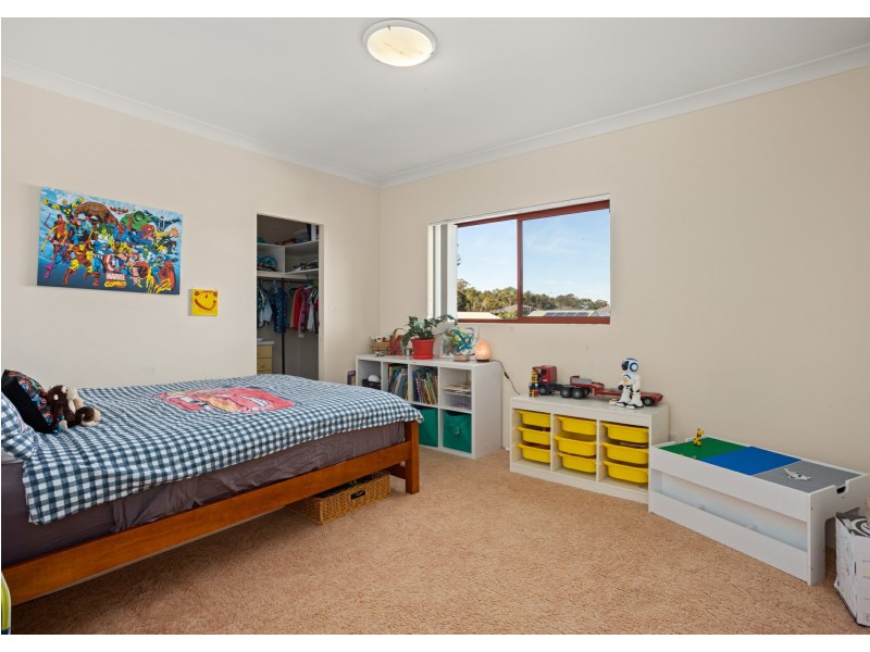 5 Banyula Drive, Old Bar NSW 2430