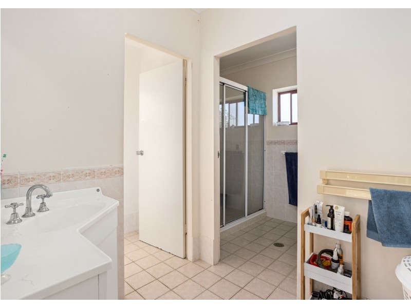 5 Banyula Drive, Old Bar NSW 2430