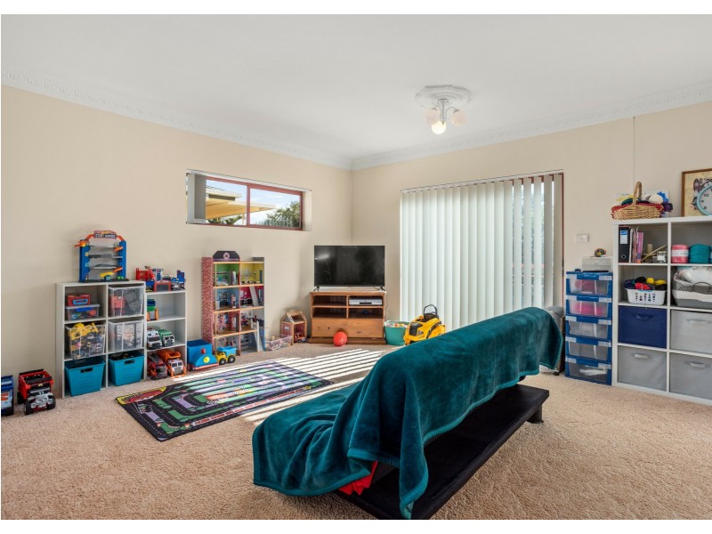5 Banyula Drive, Old Bar NSW 2430