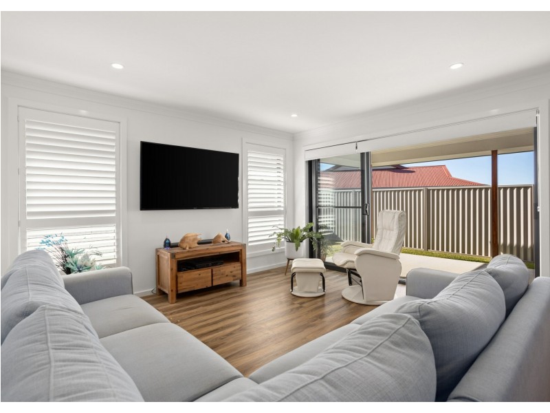 23 Bunyan Avenue, Old Bar NSW 2430