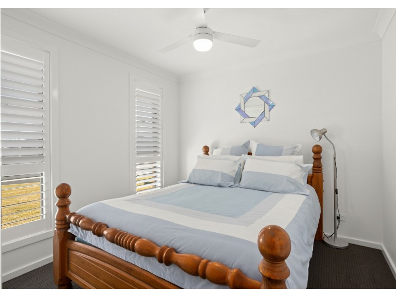 23 Bunyan Avenue, Old Bar NSW 2430