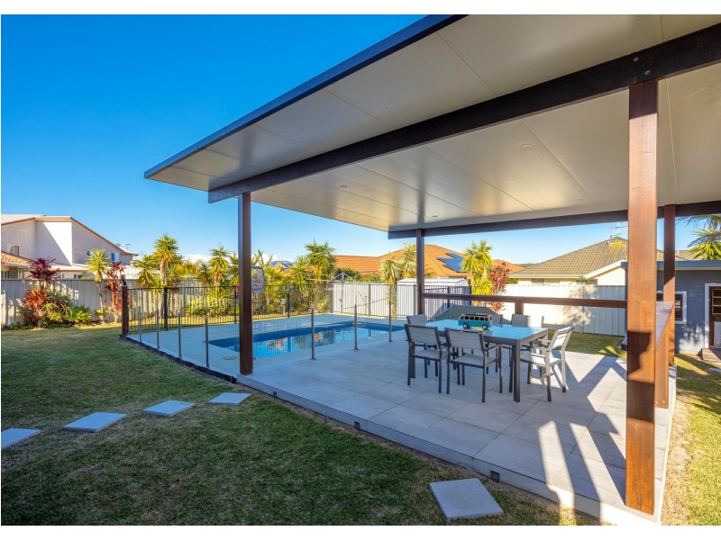 330 Saltwater Rd, Wallabi Point NSW 2430