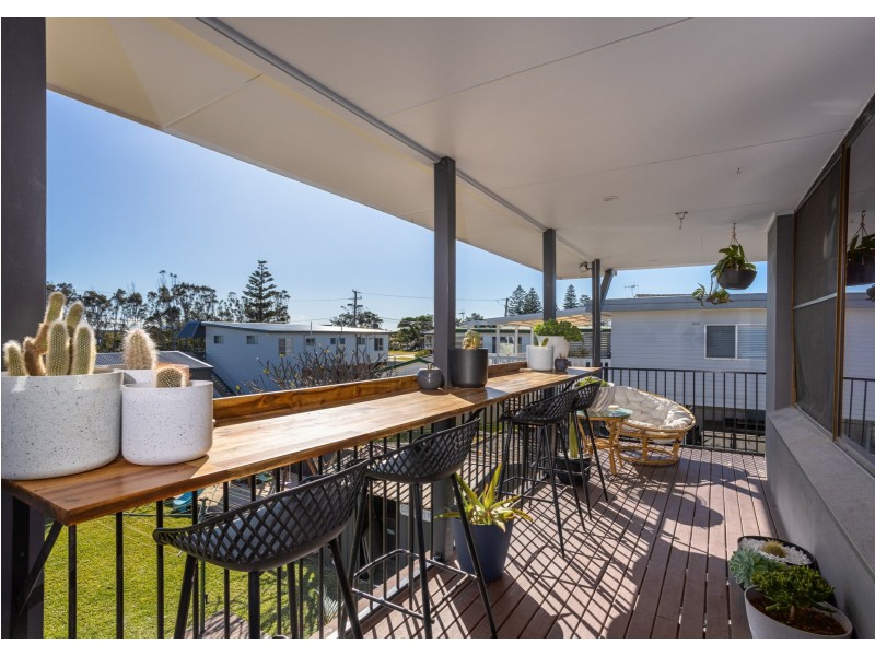 37 Manning Street, Manning Point NSW 2430