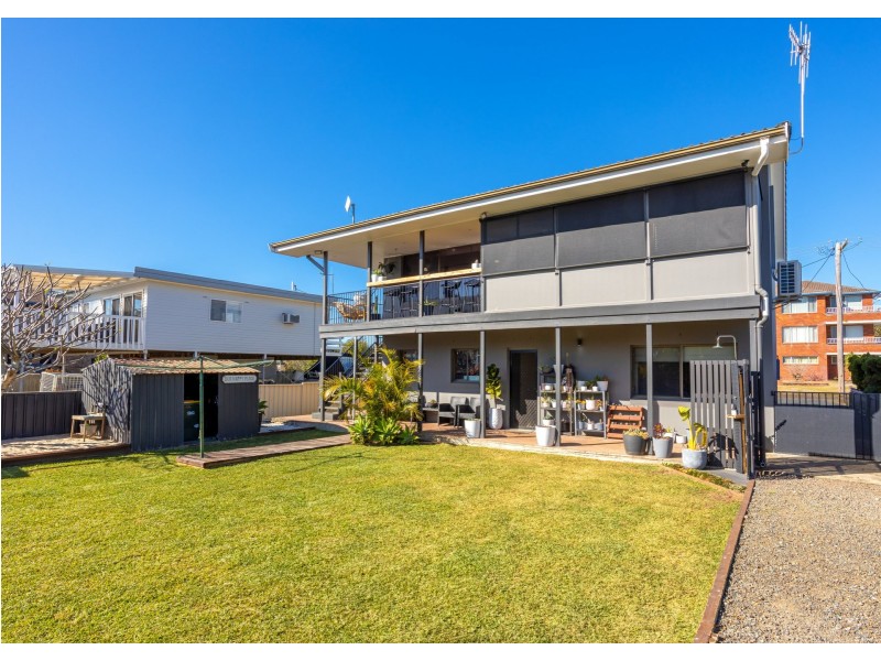 37 Manning Street, Manning Point NSW 2430