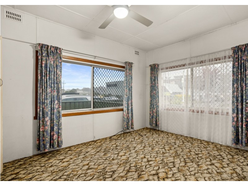 14 Cowper Street, Taree NSW 2430