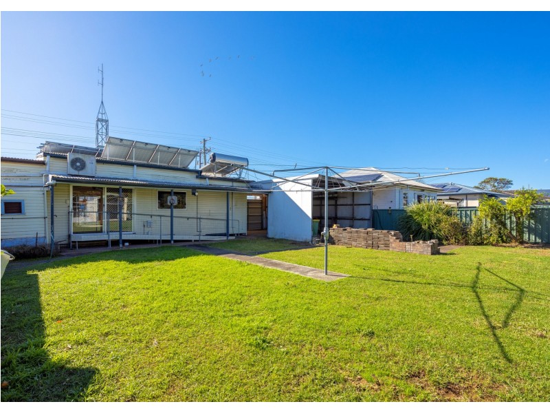 14 Cowper Street, Taree NSW 2430