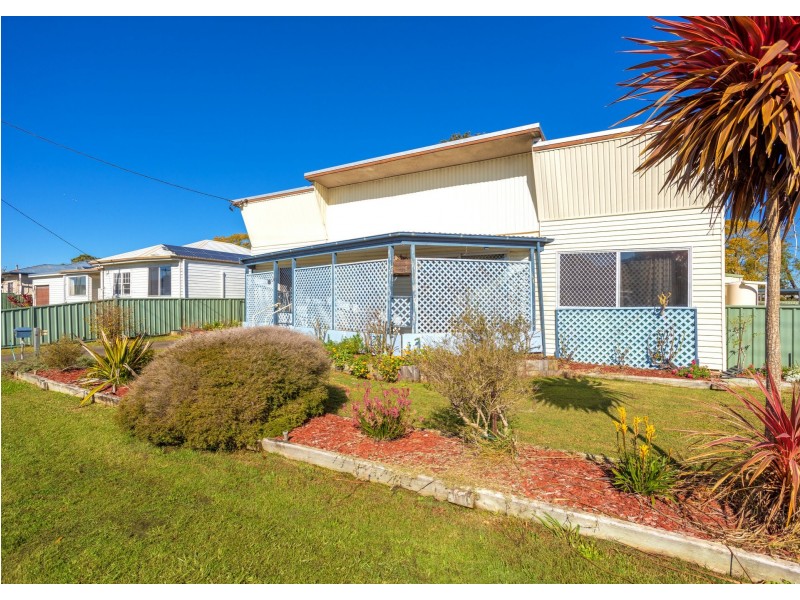 14 Cowper Street, Taree NSW 2430