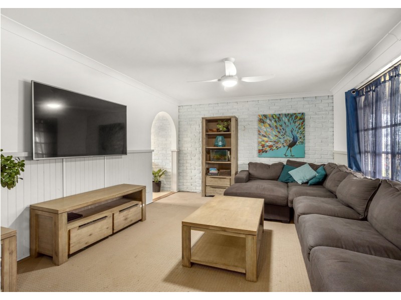 28 Molong Road, Old Bar NSW 2430