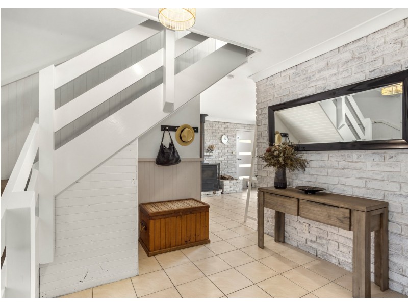 28 Molong Road, Old Bar NSW 2430