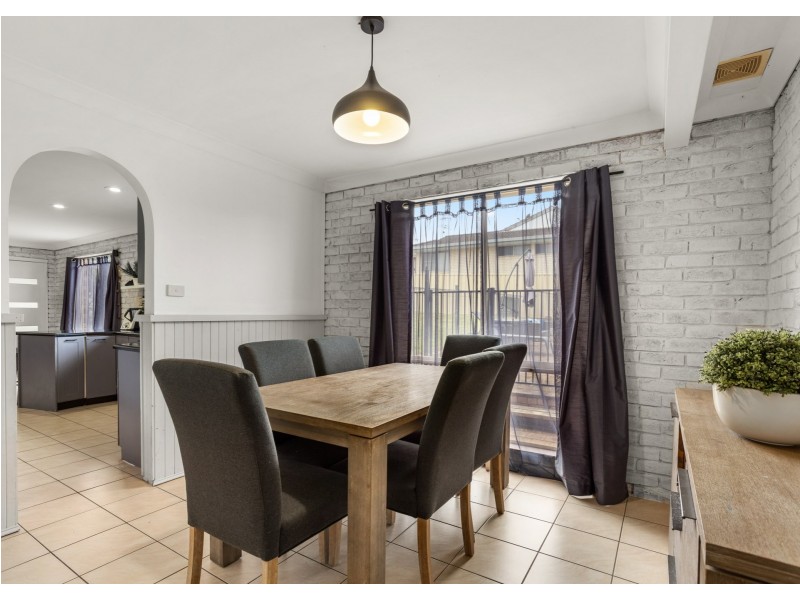 28 Molong Road, Old Bar NSW 2430