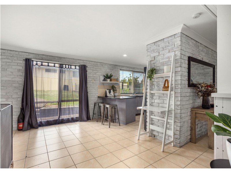 28 Molong Road, Old Bar NSW 2430