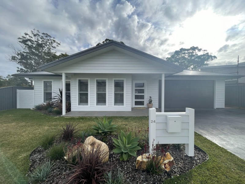 24 Little Tern Street, Old Bar NSW 2430