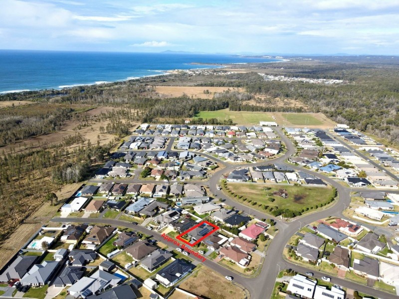 5 Yellowfin Avenue, Old Bar NSW 2430