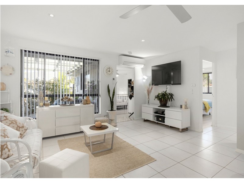 5 Yellowfin Avenue, Old Bar NSW 2430