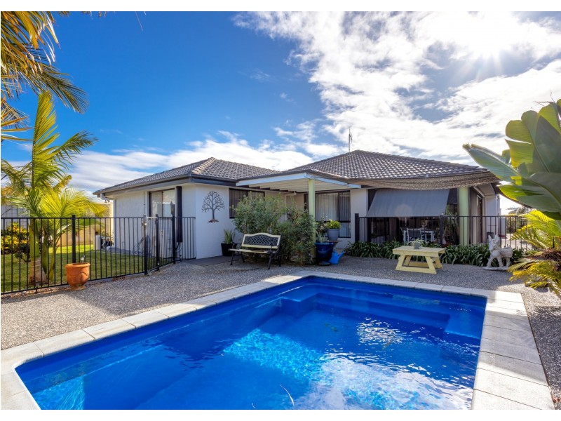 5 Yellowfin Avenue, Old Bar NSW 2430