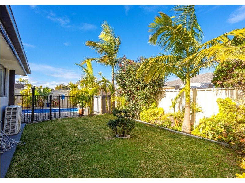 5 Yellowfin Avenue, Old Bar NSW 2430