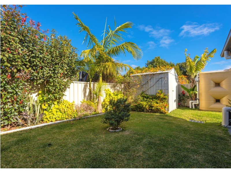 5 Yellowfin Avenue, Old Bar NSW 2430