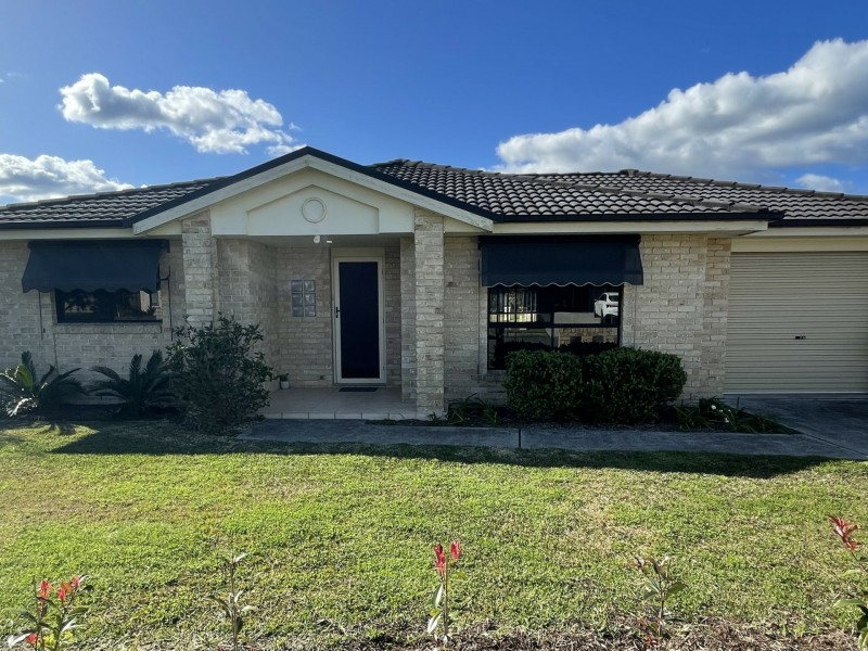 Villa 1/7 Albatross Way, Old Bar NSW 2430