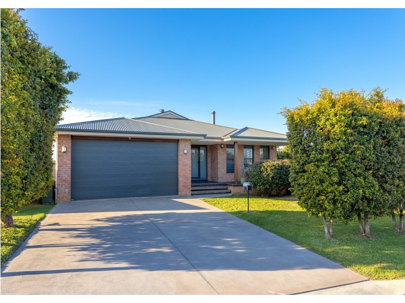 13 Banyula Drive, Old Bar NSW 2430