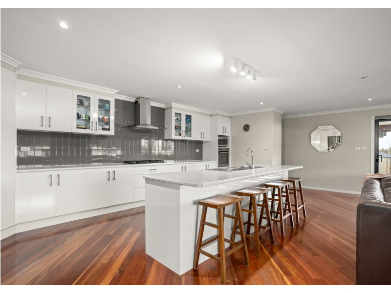 13 Banyula Drive, Old Bar NSW 2430