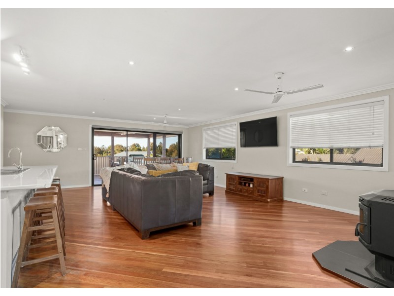 13 Banyula Drive, Old Bar NSW 2430