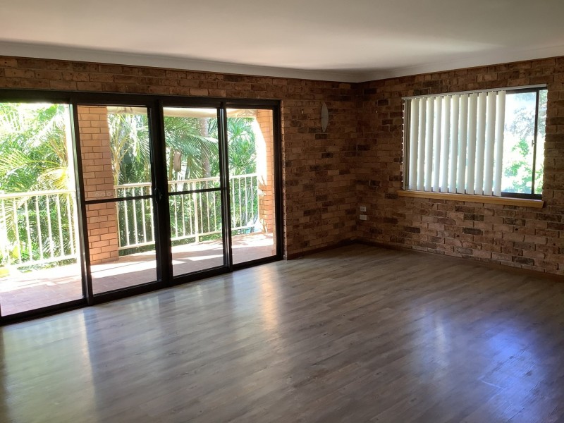 17 Old Bar Road, Old Bar NSW 2430
