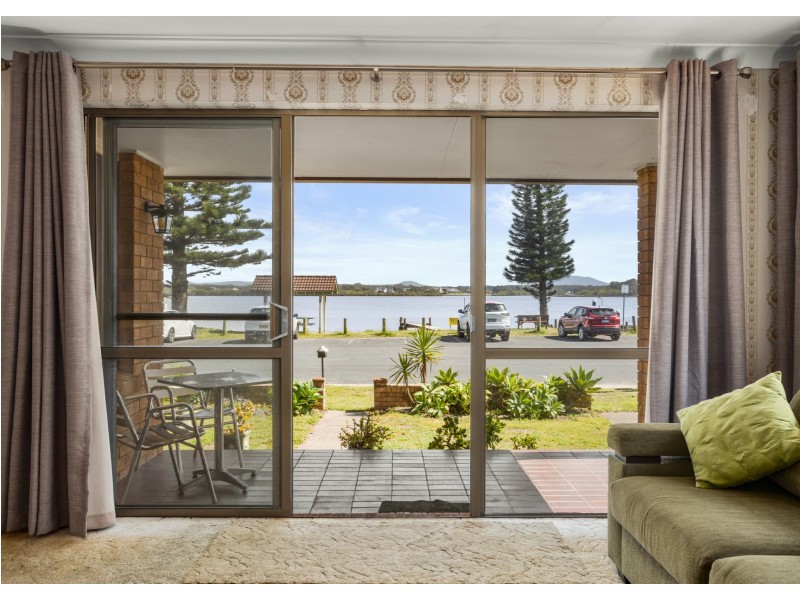 95 Main Street, Manning Point NSW 2430