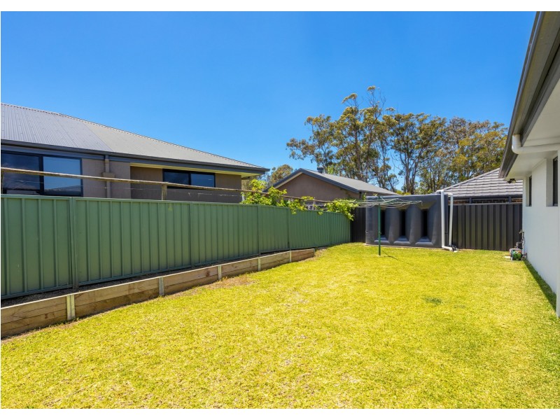 14 Trevally Avenue, Old Bar NSW 2430