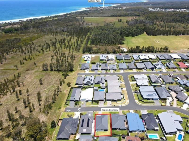 14 Trevally Avenue, Old Bar NSW 2430