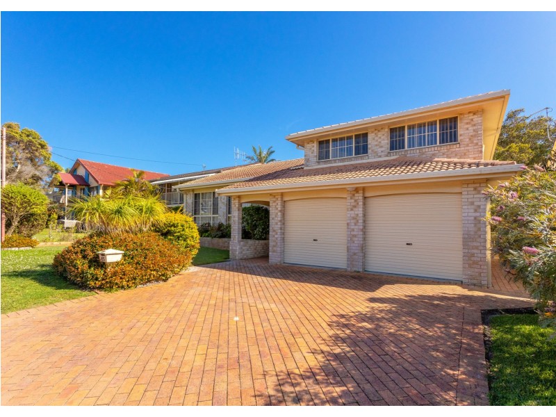 15 Old Bar Road, Old Bar NSW 2430