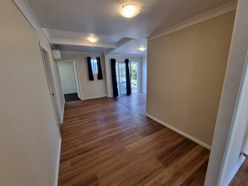 81 Old Bar Road, Old Bar NSW 2430