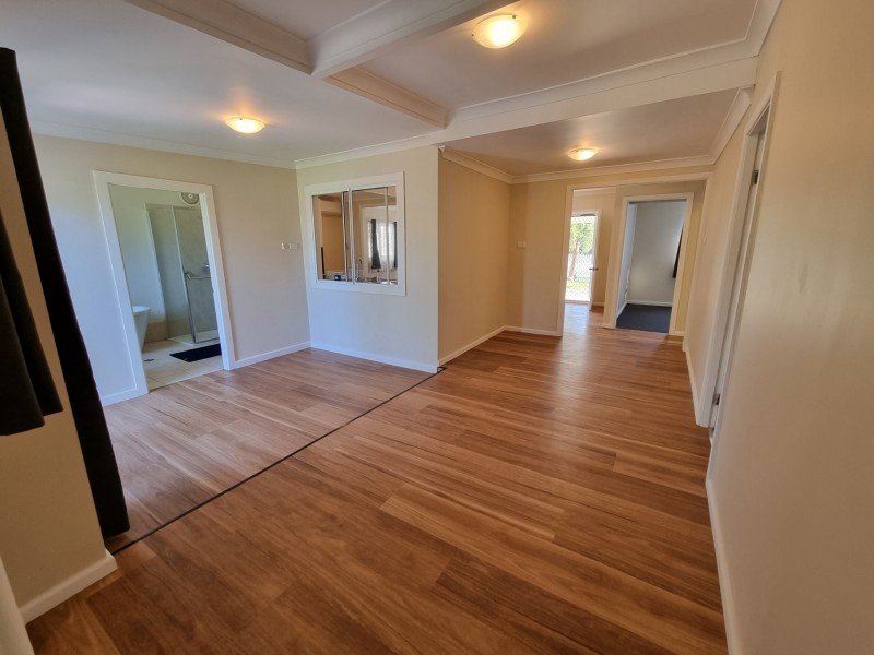 81 Old Bar Road, Old Bar NSW 2430