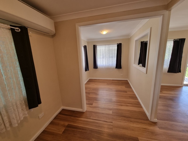 81 Old Bar Road, Old Bar NSW 2430